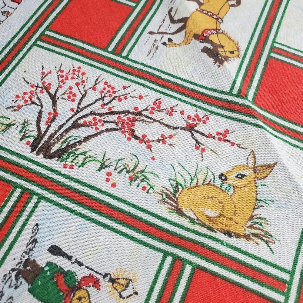 Christmas‎ Village Caroling Cloth Napkins Set Of 8 MCM Vintage Kitschy Fabric